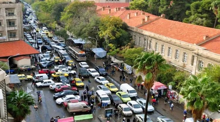 تحذير من كارثة بيئية واقتصادية: هل تتحول سوريا إلى مكب لنفايات السيارات؟