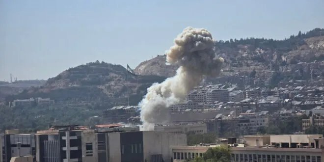 الأزهر الشريف يدين بشدة العدوان الإسرائيلي على الأراضي السورية ويحذر من مخططات التقسيم