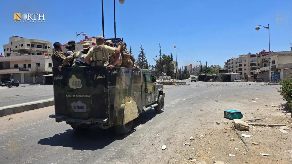 توترات متصاعدة في السويداء: قوات الأمن السورية تستعد لإعادة الانتشار وسط اشتباكات ونفير قبلي