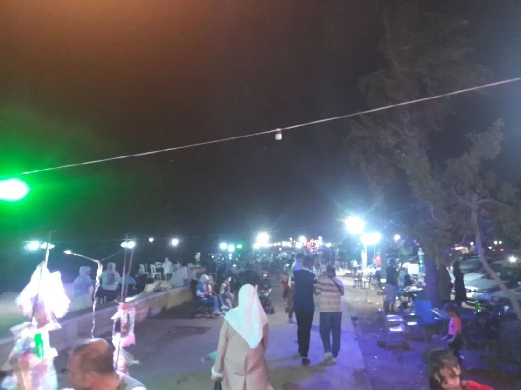 ليالي حلب تنبض بالحياة: "المحلق" ملتقى الأهالي هرباً من الحرّ وتقنين الكهرباء