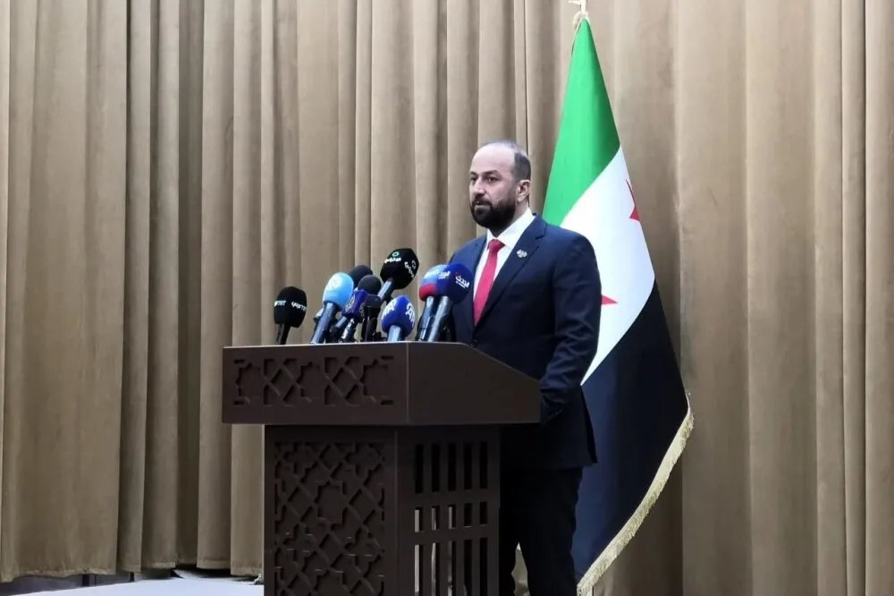 وزير الإعلام السوري: الدولة تستجيب لتفاقم العنف في السويداء وتؤكد التمسك بالحل السياسي