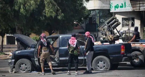 السويداء: الحكومة السورية تعلن وقف القتال بعد مقتل 940 شخصاً، وتزايد انتشار القوات الإسرائيلية في ريف القنيطرة