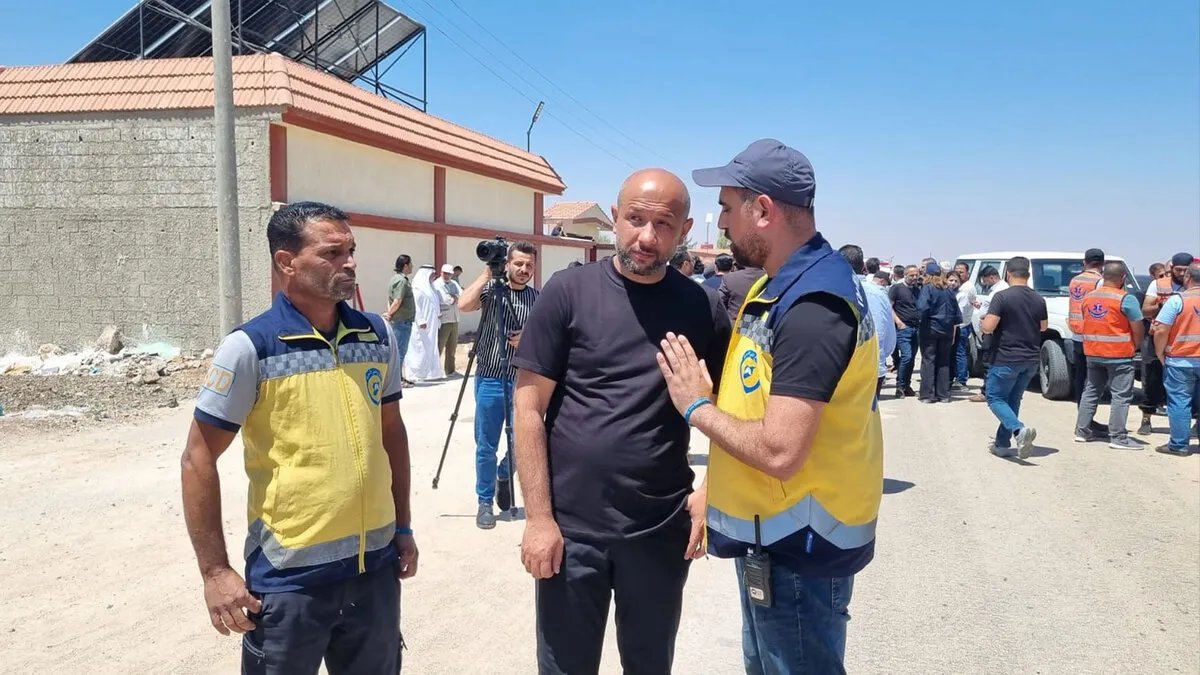 السويداء: فصائل محلية تمنع وفداً حكومياً رفيعاً من الدخول وتسمح بدخول الهلال الأحمر