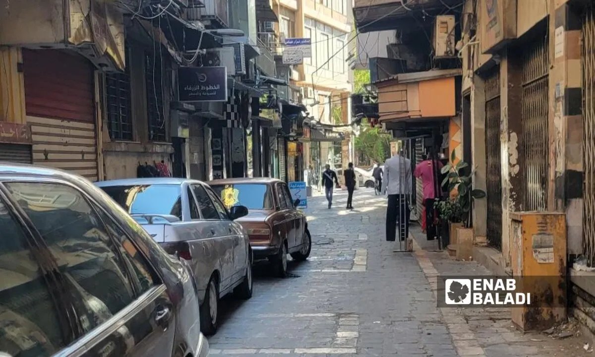 دمشق تتخذ قرارًا بإزالة مظاهر النظام السابق: خطوة نحو تعزيز الهوية المدنية