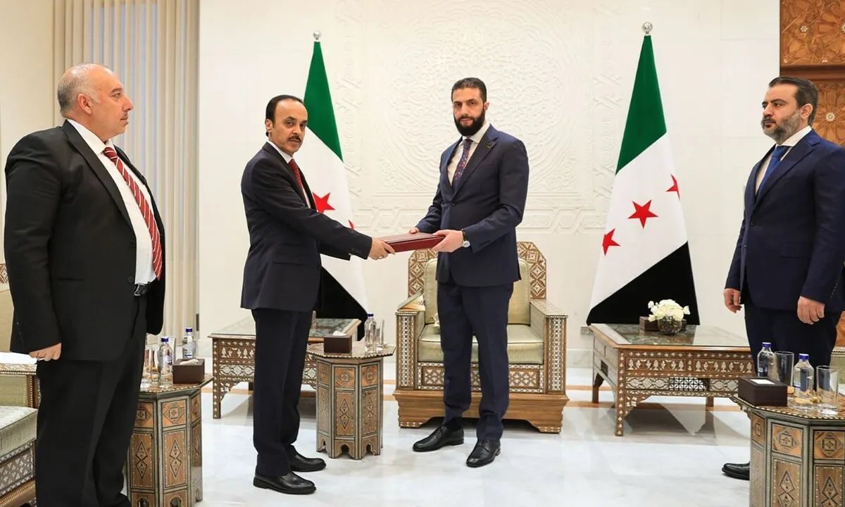 الرئيس الشرع يتسلم تقرير لجنة تقصي الحقائق حول أحداث الساحل