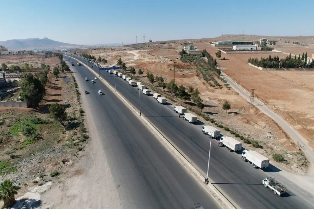 الحكومة السورية تدين منع دخول قافلة مساعدات إنسانية إلى السويداء وتحذر من تداعيات أمنية