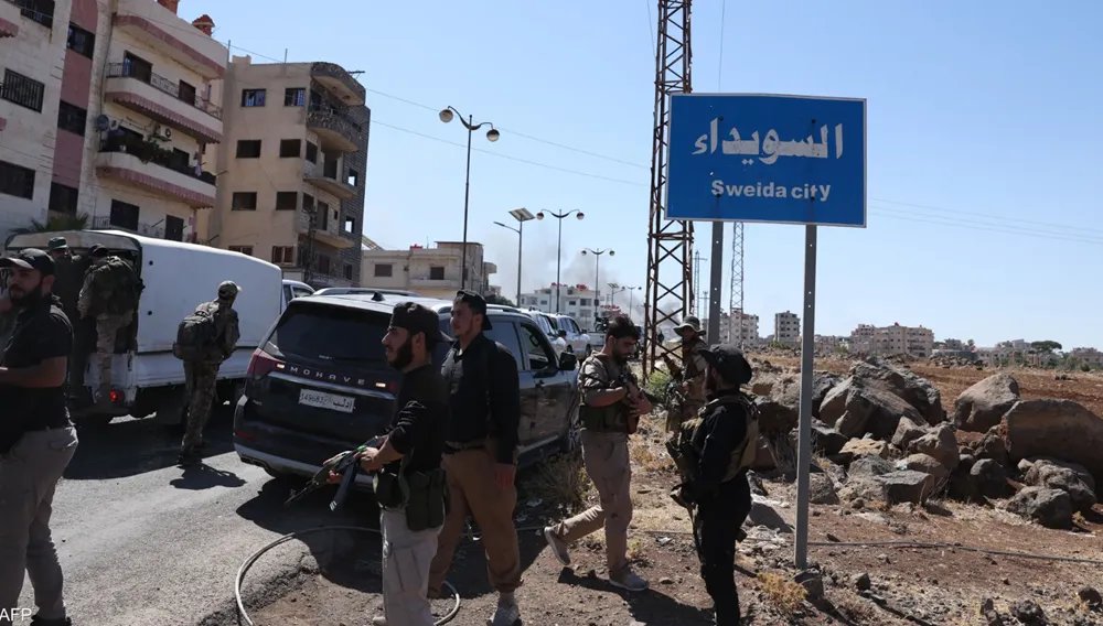 تحذير إسرائيلي قرب السويداء: قصف استهدف طريق بصر الحرير دون إصابات