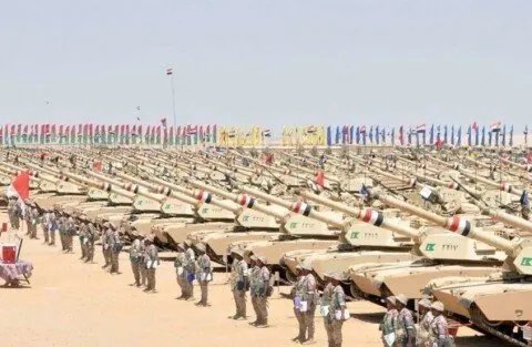 تقرير إسرائيلي يكشف: مصر تتصدر أفريقيا بقوة مدرعة هائلة تفوق الجزائر والمغرب مجتمعتين وتثير قلق تل أبيب