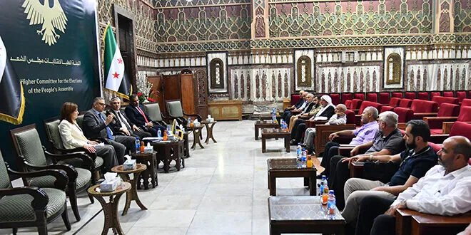 لجنة انتخابات مجلس الشعب تستمع لآراء وفد من تلبيسة حول العملية الانتخابية