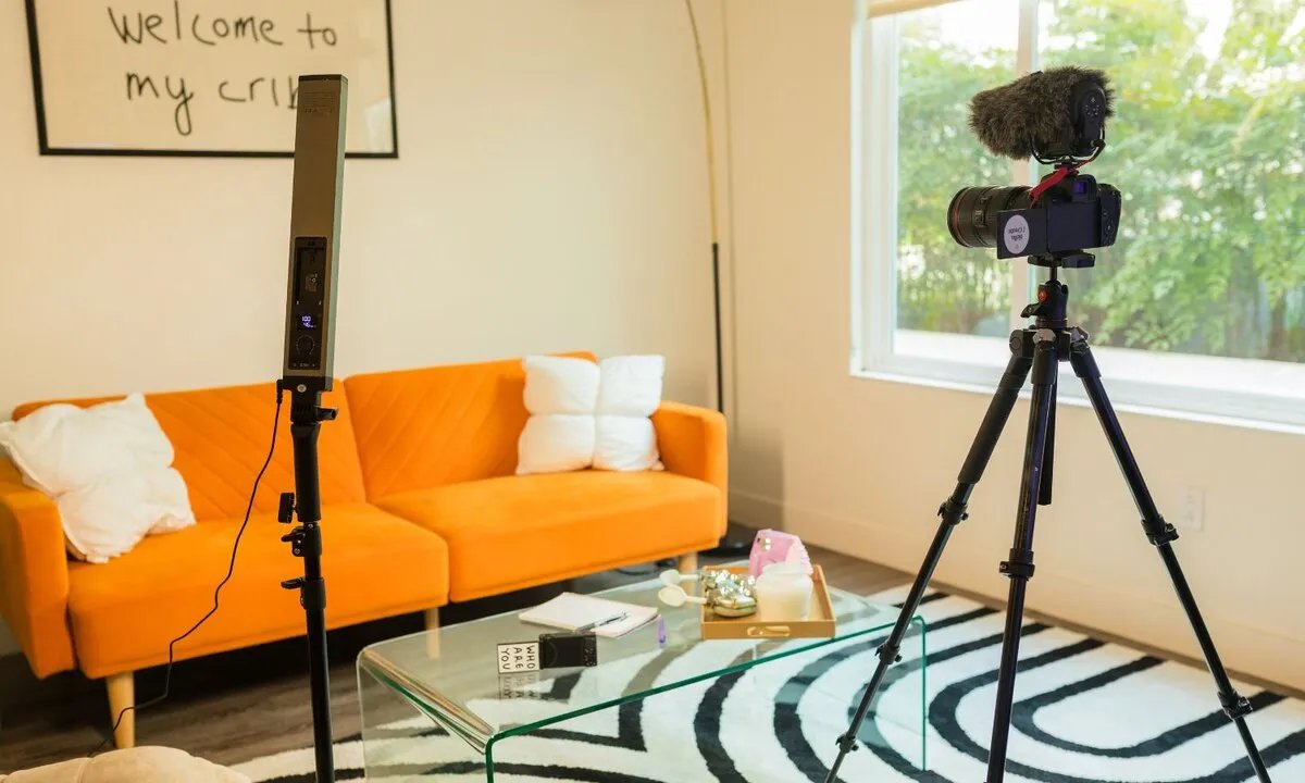 فيسبوك تحارب سرقة المحتوى: إجراءات جديدة لحماية حقوق المبدعين