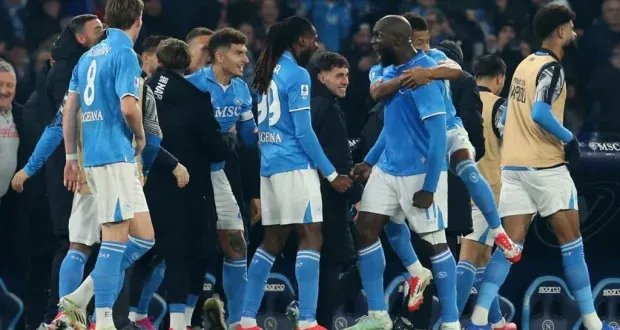 نابولي يعزز دفاعاته بضم الهولندي سام بوكيما مقابل 30 مليون يورو