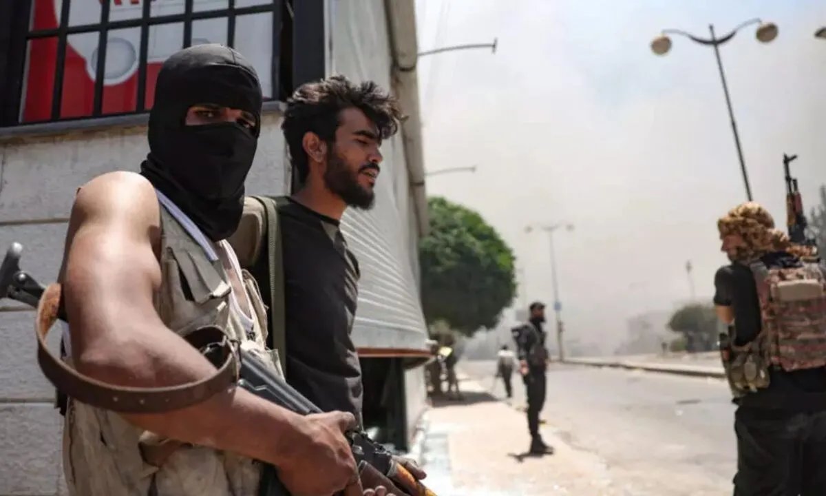 السويداء: الكهرباء والاتصالات تكشفان أسباب انقطاع الخدمات وتأثير الاشتباكات والضربات الإسرائيلية