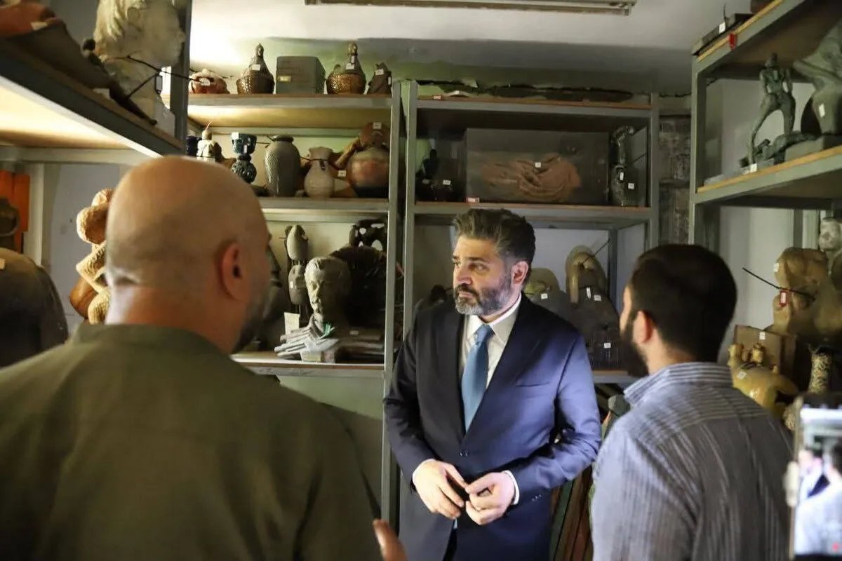 وزير الثقافة يتفقد مجمع دمر الثقافي ويقيّم المؤسسات الفنية بدمشق