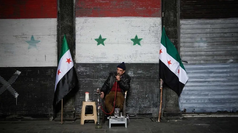 دمشق تزيل رموز "النظام البائد" وتوحّد ألوان واجهات المحال التجارية: قرار يثير جدلاً واسعاً