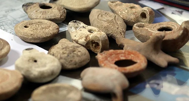 كنوز حلب تعود: استعادة ألف قطعة أثرية ومواطن يسلم عملات نادرة للمتحف الوطني