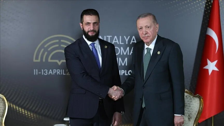 الرئيس الشرع يؤكد من أنطاليا: الحوار والدبلوماسية مفتاح الاستقرار الإقليمي والدولي