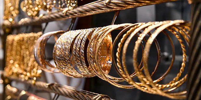 تراجع أسعار الذهب في السوق المحلية السورية: انخفاض بمقدار 5000 ليرة للغرام
