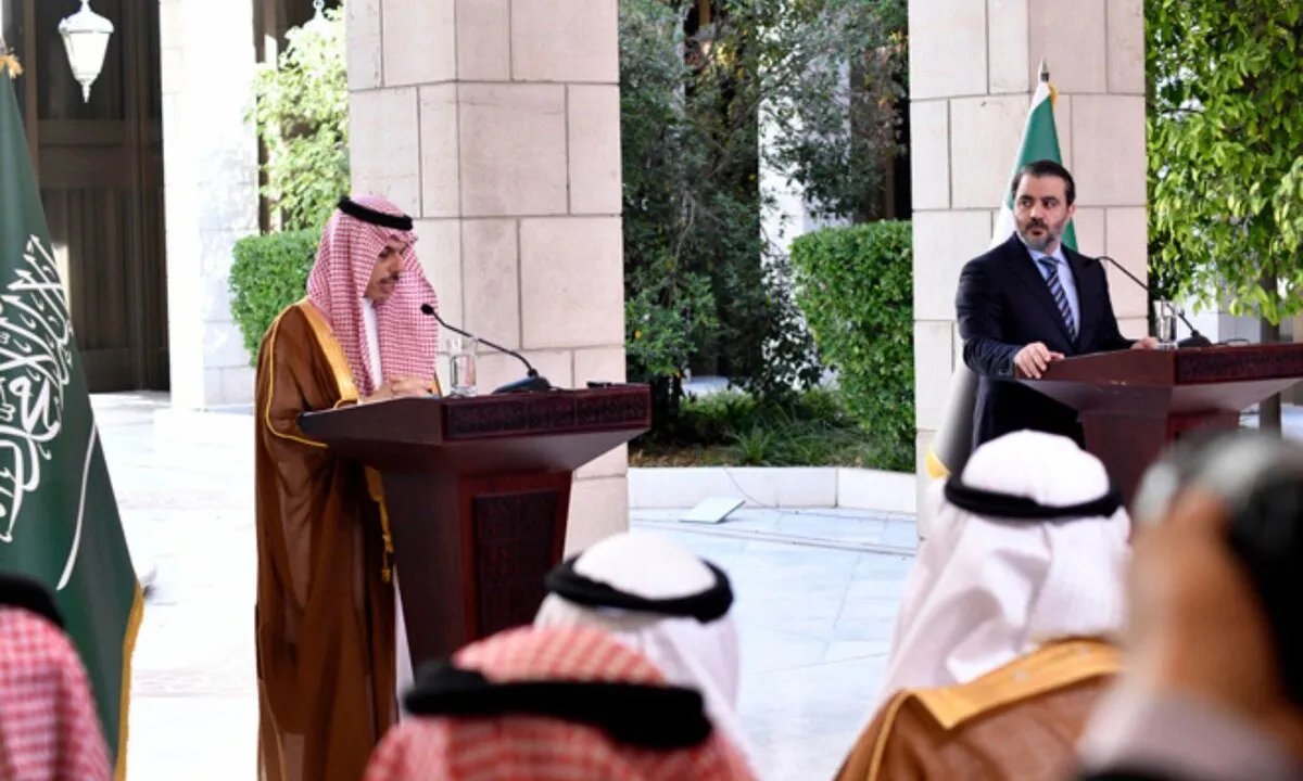 السفارة السورية في الدوحة تُعلن عن تسهيلات جديدة: تأشيرات ترانزيت عبر الأراضي السعودية