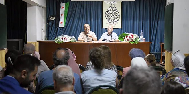 أمسية شعرية في دمشق: شعراء سوريون وفلسطينيون يصدحون بقصائد الوطن والمحبة