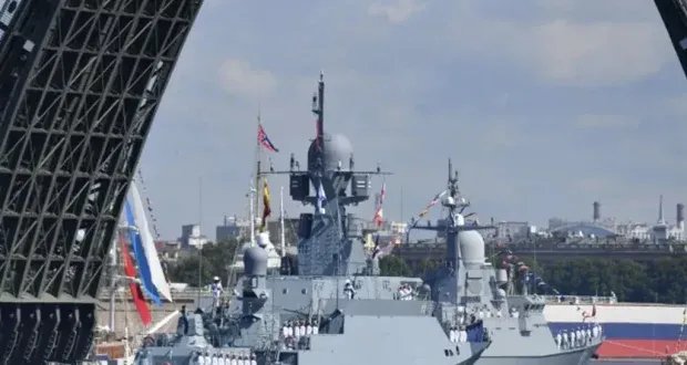 روسيا تطلق مناورات بحرية ضخمة بمشاركة 150 سفينة و15 ألف جندي