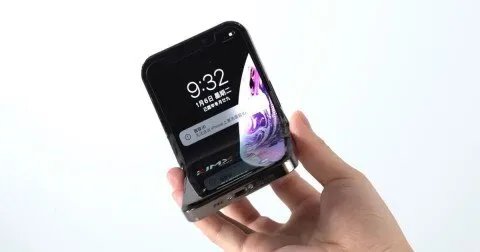 أبل تستعد لدخول عالم الهواتف القابلة للطي: هل تتفوق على سامسونغ؟