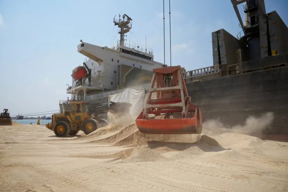 سوريا تستأنف تصدير الفوسفات من طرطوس إلى رومانيا ومصر