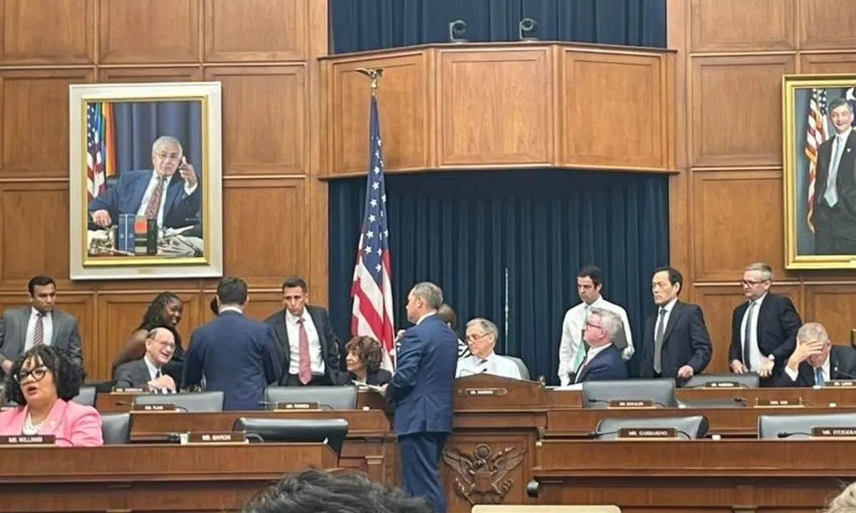 تعديل قانون قيصر: تفاصيل مشروع القانون الجديد في مجلس النواب الأمريكي