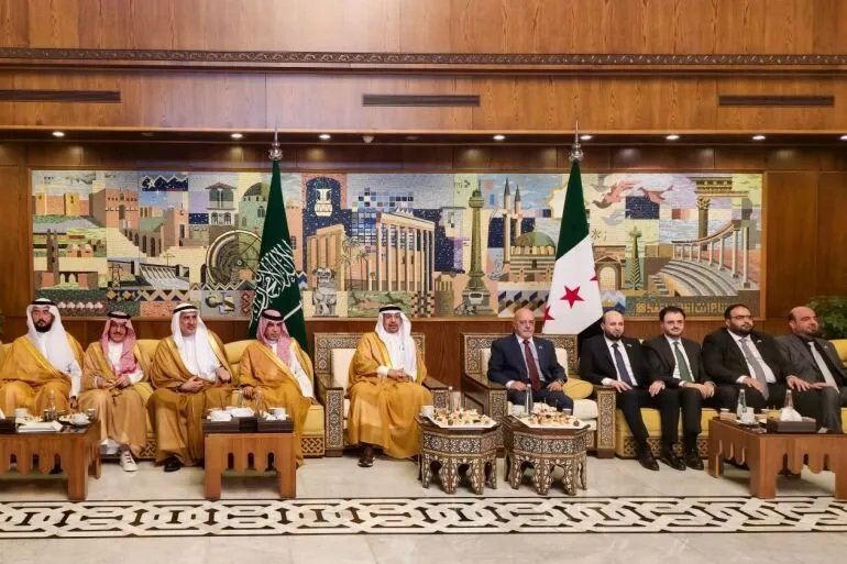 وفد سعودي رفيع المستوى في دمشق: خطوة نحو تعزيز العلاقات الاقتصادية والاستثمار المشترك