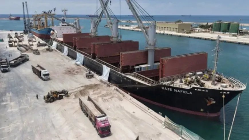 تصدير الفوسفات السوري: شحنتان إلى رومانيا ومصر من مرفأ طرطوس