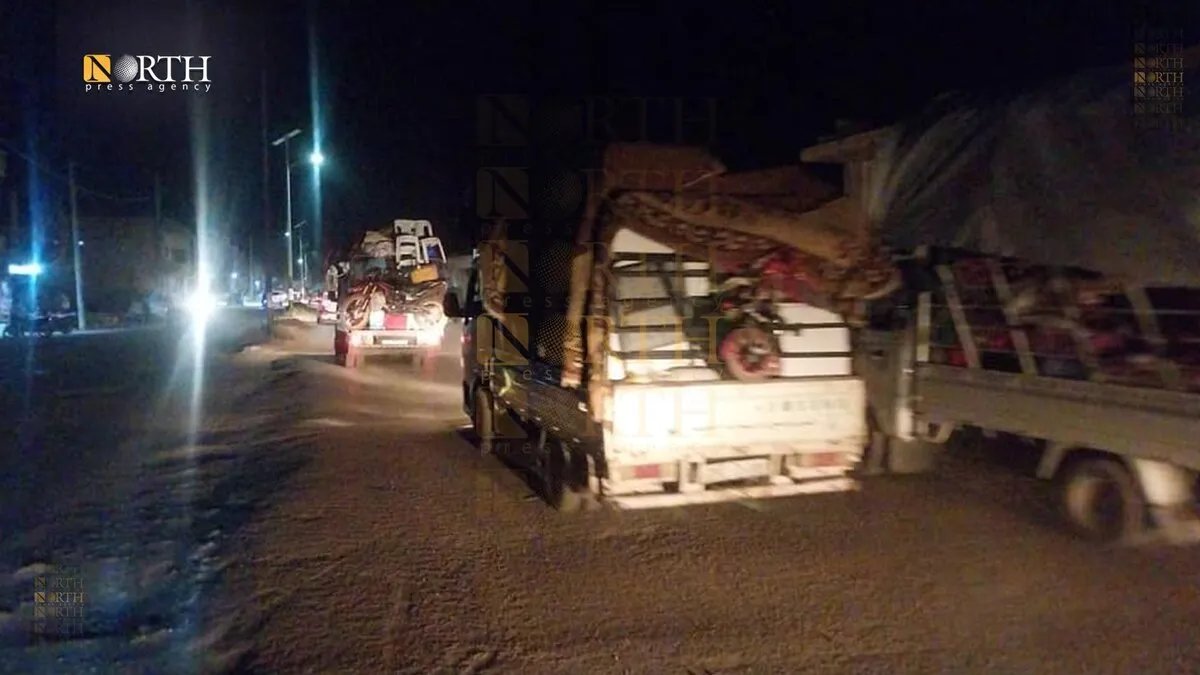 إجلاء دفعة ثالثة من العالقين: 500 شخص يغادرون السويداء إلى ريف درعا