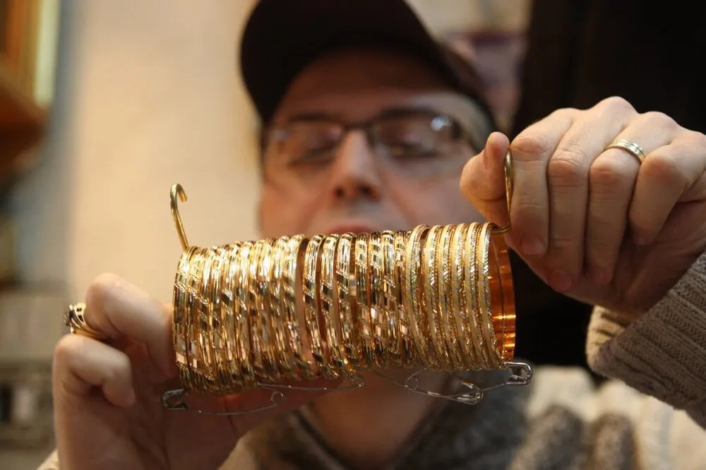 سعر الذهب في سوريا يحافظ على استقراره الرسمي اليوم