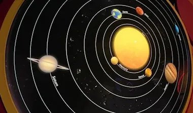 كويكب بحجم برج بيزا يقترب من الأرض: ناسا تراقب الحدث الفلكي عن كثب