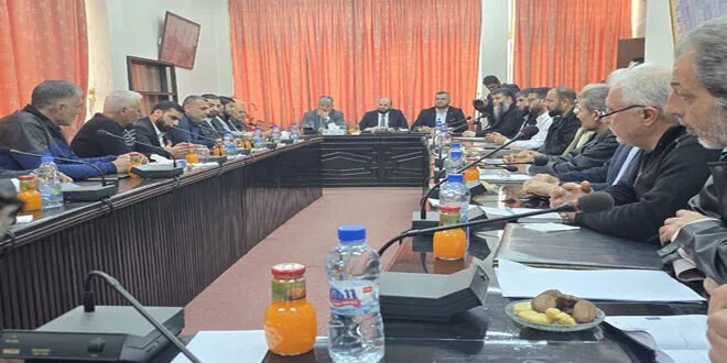 وزير الطاقة يناقش تحديات مصفاة بانياس النفطية وسبل تطويرها