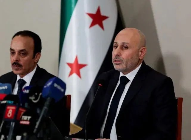 توقيف المتهم بالتحريض الطائفي في الساحل والسويداء واللجنة ترفع تقارير المتورطين للقضاء