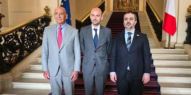 الشيباني يبحث مع نظيره الفرنسي والمبعوث الأمريكي في باريس دعم وحدة سوريا ومكافحة الإرهاب