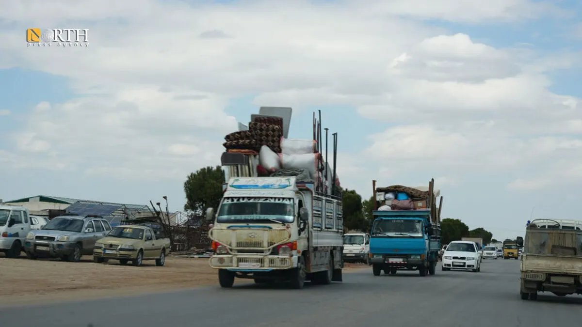 نزوح عكسي: عائلات سورية تعود إلى حماة وحمص من مخيمات إدلب