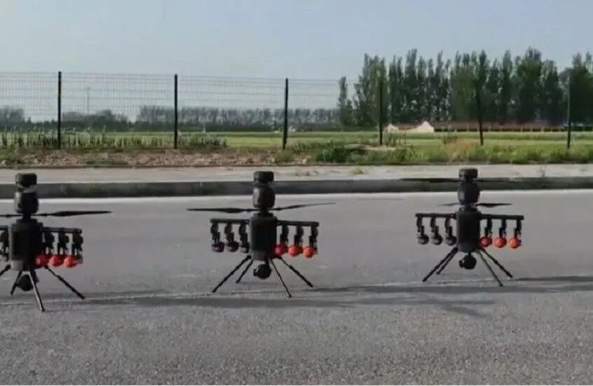 الصين تختبر أسرابًا من الطائرات العسكرية المسيّرة الصغيرة "Black Bee"
