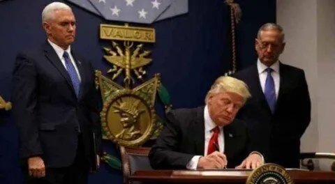 قيود جديدة على التأشيرات الأمريكية: إلغاء محتمل للإقامات وتجميد الطلبات وتقييد السياح والطلاب