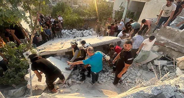 مصرع ثلاثة مدنيين بينهم طفل وامرأة في انفجار غامض ببلدة ترمانين بريف إدلب