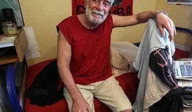 تغطية إعلامية متباينة لإطلاق سراح جورج عبدالله: بين الاحتفاء والتجاهل