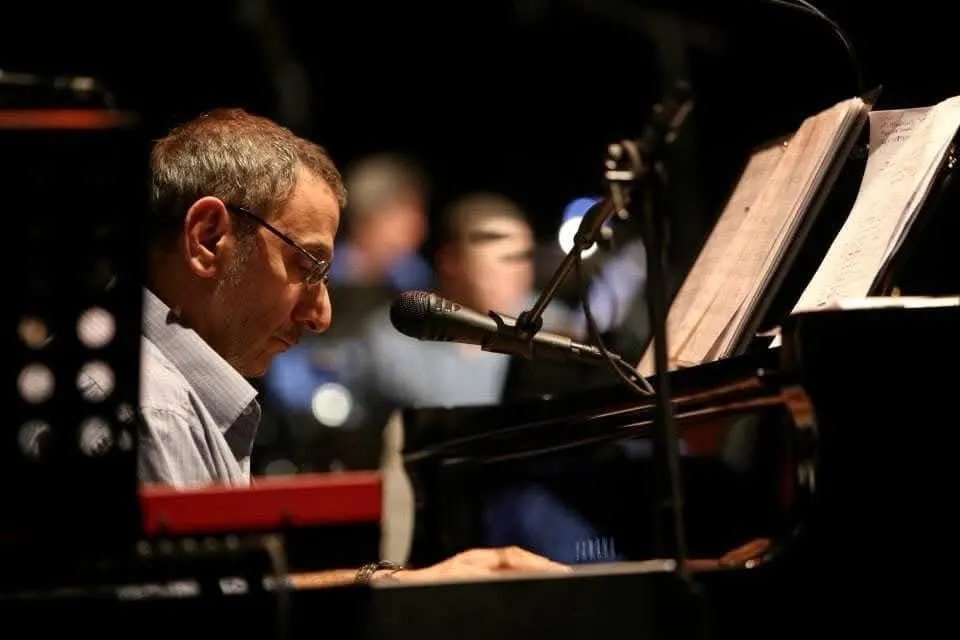 رحيل زياد الرحباني يصدم الشارع السوري: وداعاً لفنان منح الروح الشرقية لموسيقى الجاز