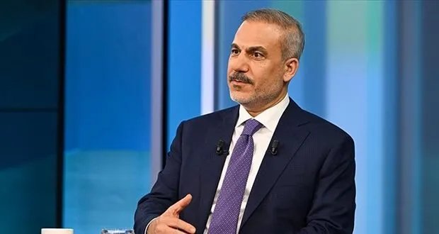 وزير الخارجية التركي يشدد على وحدة الأراضي السورية ويحذر من مخططات التقسيم