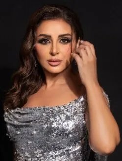 أنغام تطمئن جمهورها من المستشفى بعد شائعات السرطان ورسالة دعم من نادية الجندي