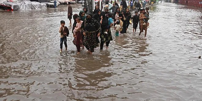 باكستان: مصرع 271 شخصاً جراء الأمطار الغزيرة والفيضانات