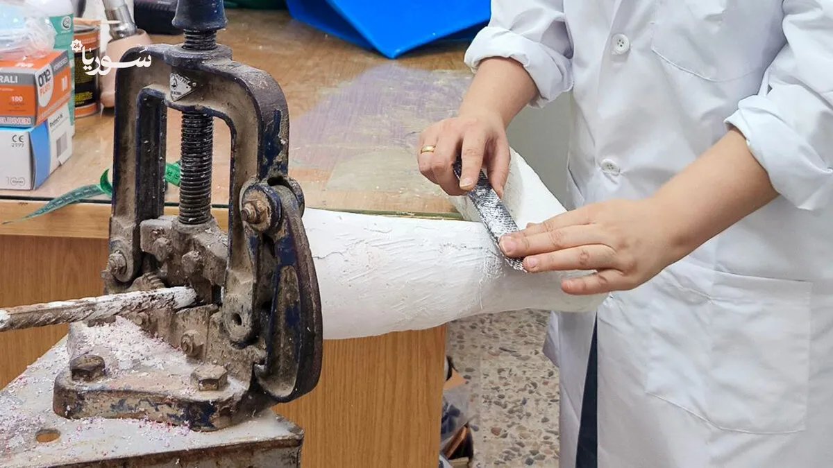 سوزدار جميل: رائدة الأطراف الصناعية تضيء الأمل في الحسكة