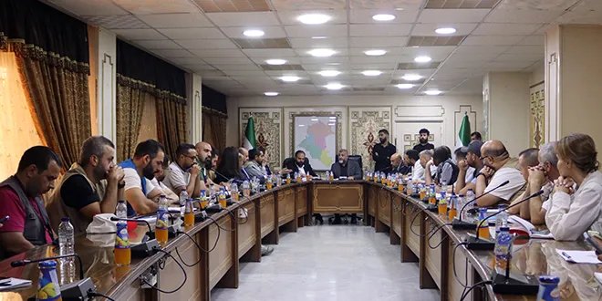 وفد أممي يبحث مع محافظ درعا أوضاع نازحي ريف السويداء المتفاقمة