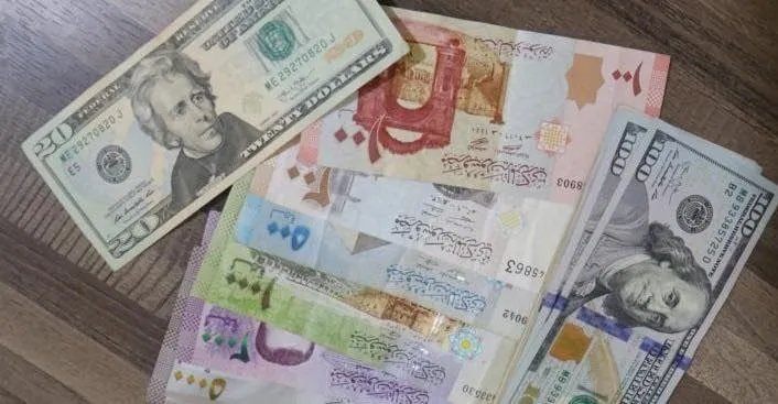 تحديث فوري: أسعار صرف الدولار واليورو والذهب مقابل الليرة السورية في السوق السوداء اليوم الأحد 27 يوليو 2025