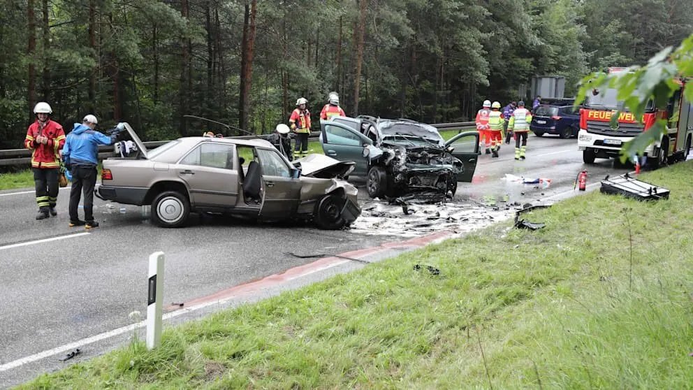 مأساة في ألمانيا: مصرع طفل وإصابات خطيرة في حادث سير ببافاريا