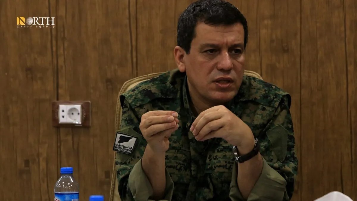 قسد تُعلن عن تشكيل لجنة للحوار مع دمشق وتكشف عن أعضائها