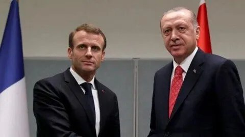 إردوغان يشيد بقرار ماكرون الاعتراف بفلسطين ويؤكد على أهمية حل الدولتين لتحقيق السلام